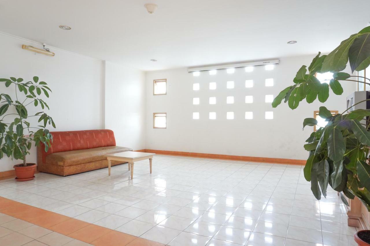 Residences By Reddoorz Near Maranatha University Bandung Exterior foto